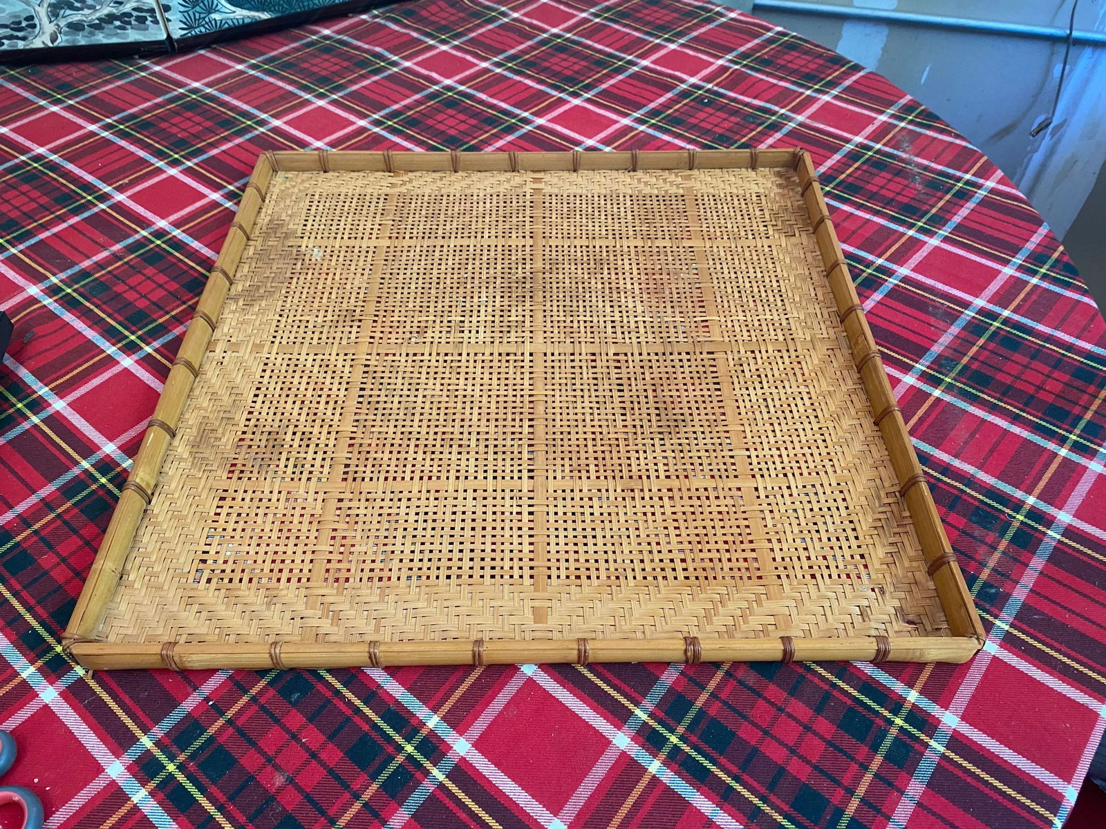 1970s Square Wicker Basket Tray - 5