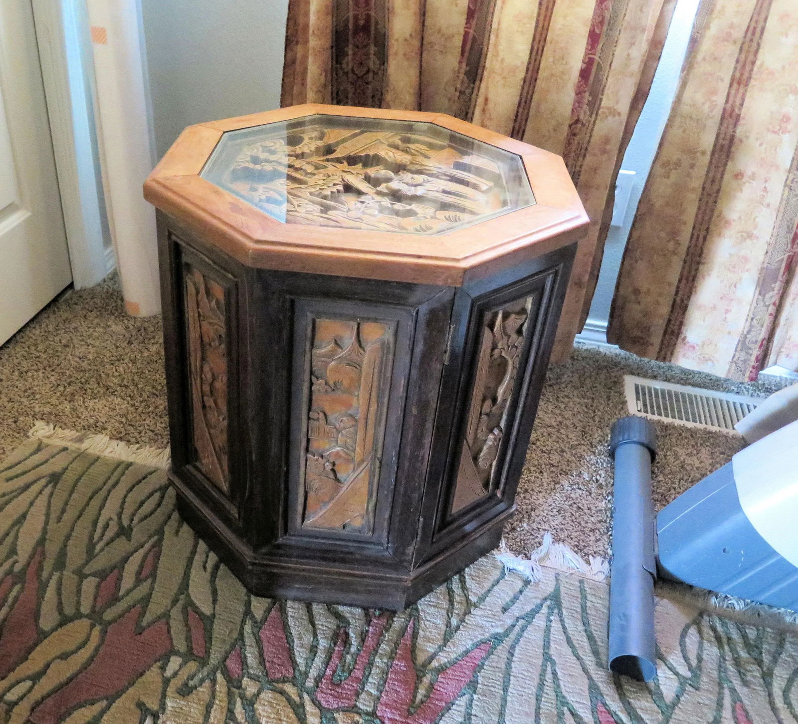 Vintage Octagonal Hand Carved Teak Wood Asian Table - 7