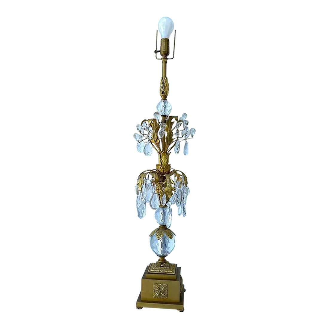 Tall Vintage Hollywood Regency Brass, Gold Gilt & Crystal Table Lamp: Beautiful tall vintage Hollywood Regency Brass, gold gilt & crystal table lamp. The lamp is in excellent condition and in working condition. The lamp is complete. The lamp is approximately 37 inches