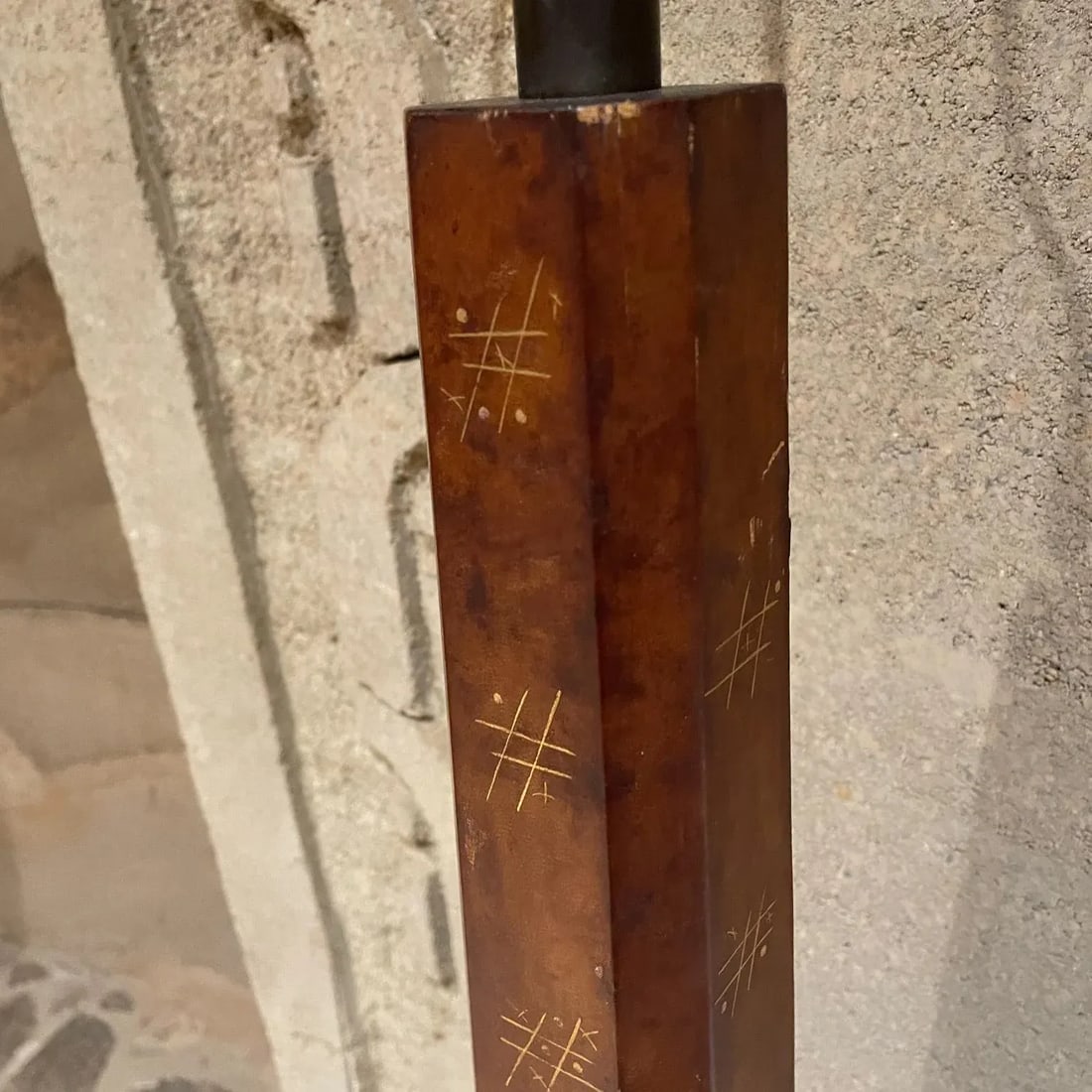 1950s Hand Painted Leather Table Lamp Tic-Tac -Toe Mexico - 4