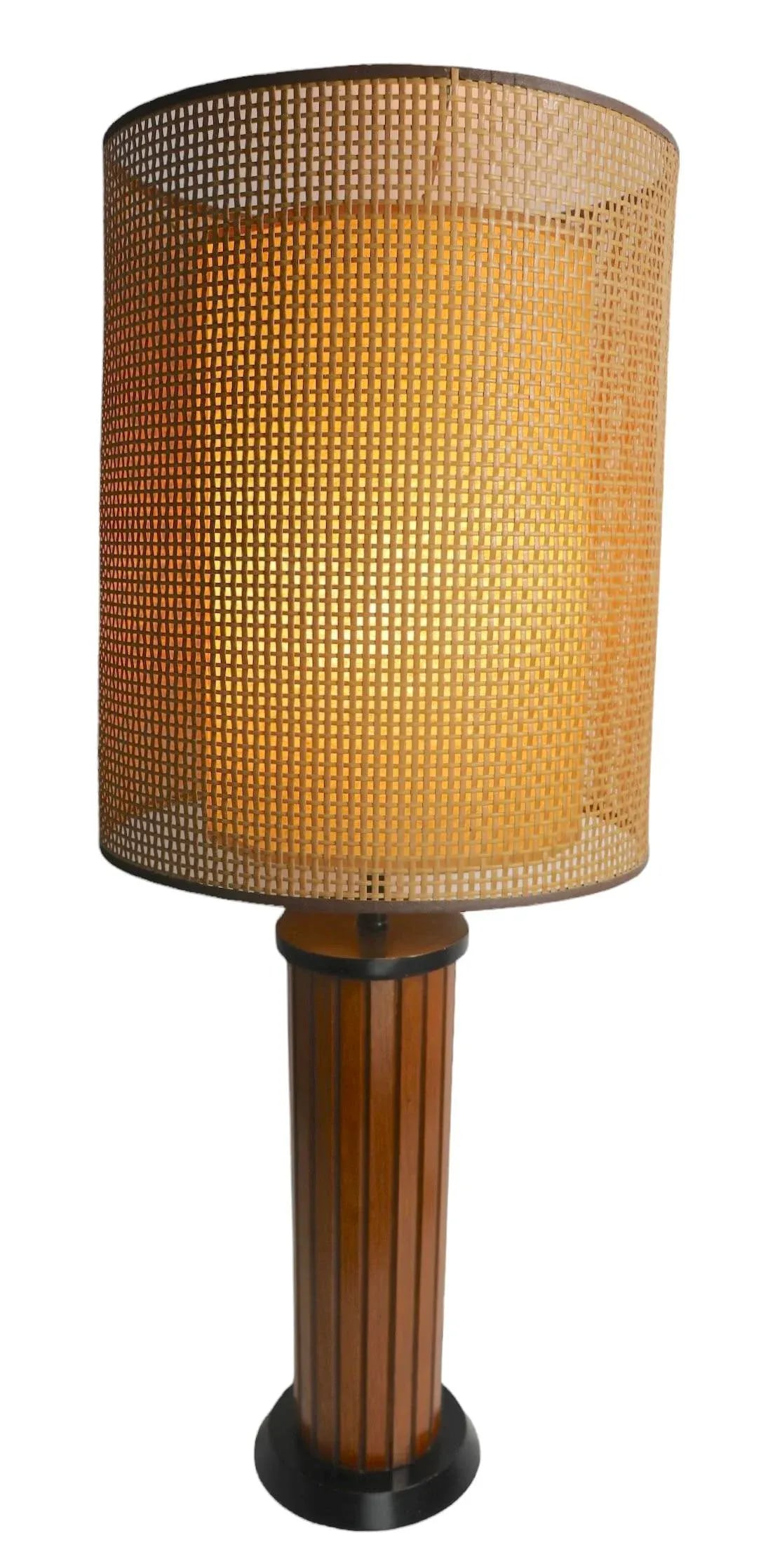 Mid Century Gruvwood Table Lamp With Original Woven Shade Ca 1960's - 2