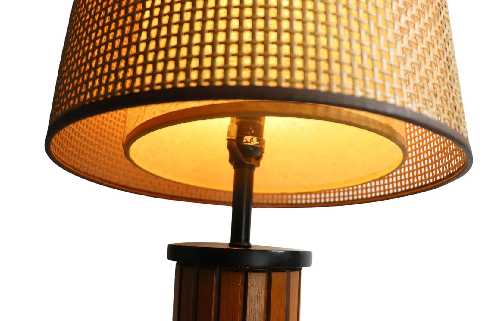 Mid Century Gruvwood Table Lamp With Original Woven Shade Ca 1960's - 5
