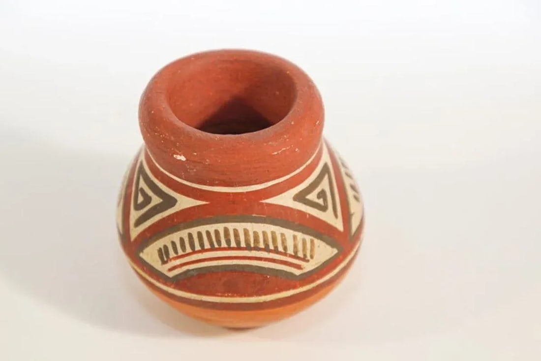 Vintage Mata Ortiz Style Mexican Pottery Set - 2 Pieces - 7