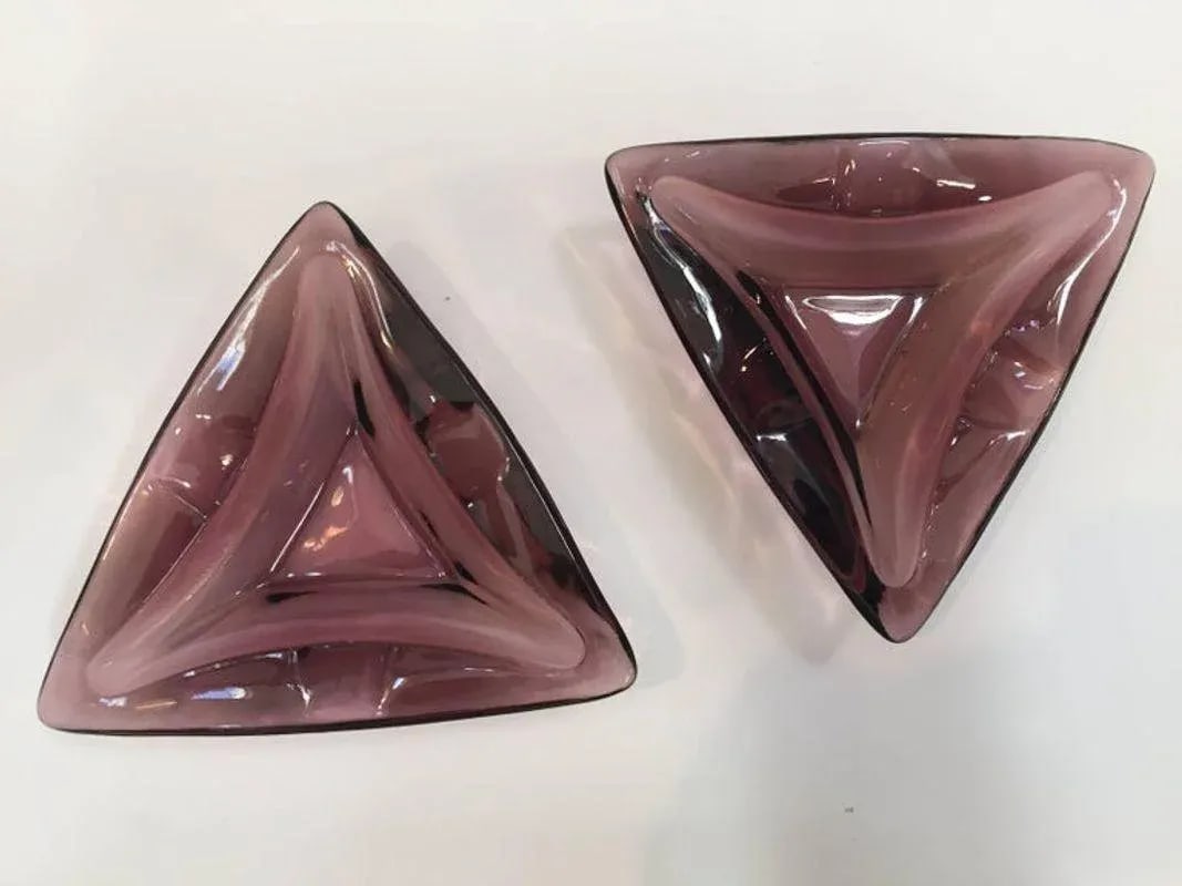 Vintage Moroccan Hazel Atlas Amethyst Triangle Ashtrays - Set of 2 - 2