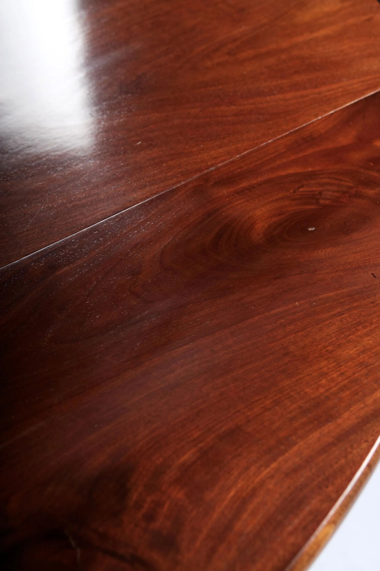 Early 19th Century Louis XVI Style Acajou Mahogany Dining Table with Two Leaves - 11