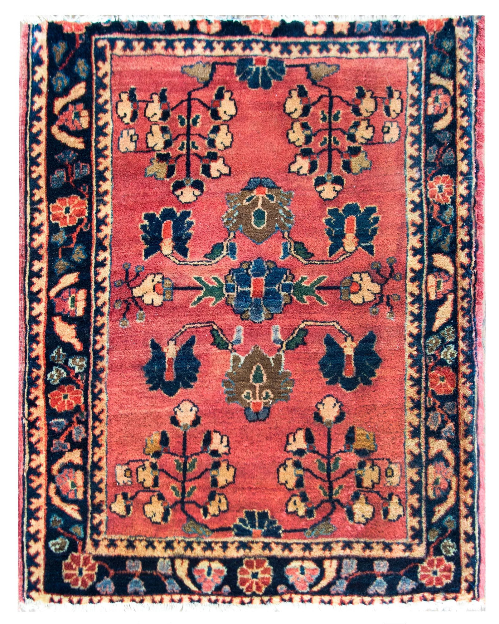 Early 20th Century Persian Sarouk Rug - 12