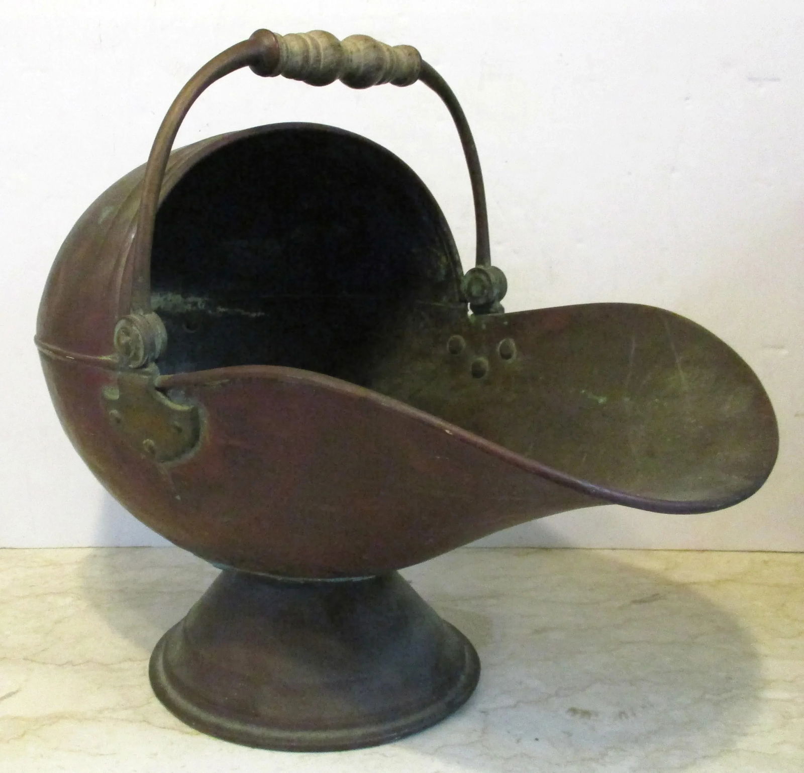 Large Antique Victorian Helmet Coal Scuttle and Scoop English Copper - Set of 2 - 6