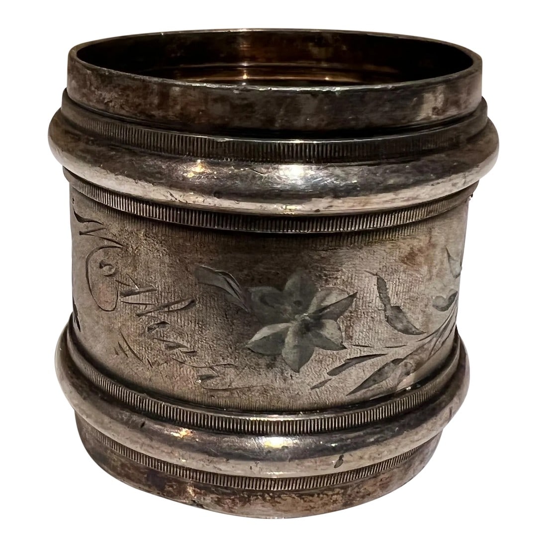 Vintage Floral Silverplated Napkin Ring Holder Inscribed Mother: AMBIANIC presents Antique Vintage Pretty Silverplated Napkin Ring Holder inscribed Mother Unmarked appears silverplated MOTHER Inscription in the center. Lovely gay detail surround. 1.63 tall x 1.63