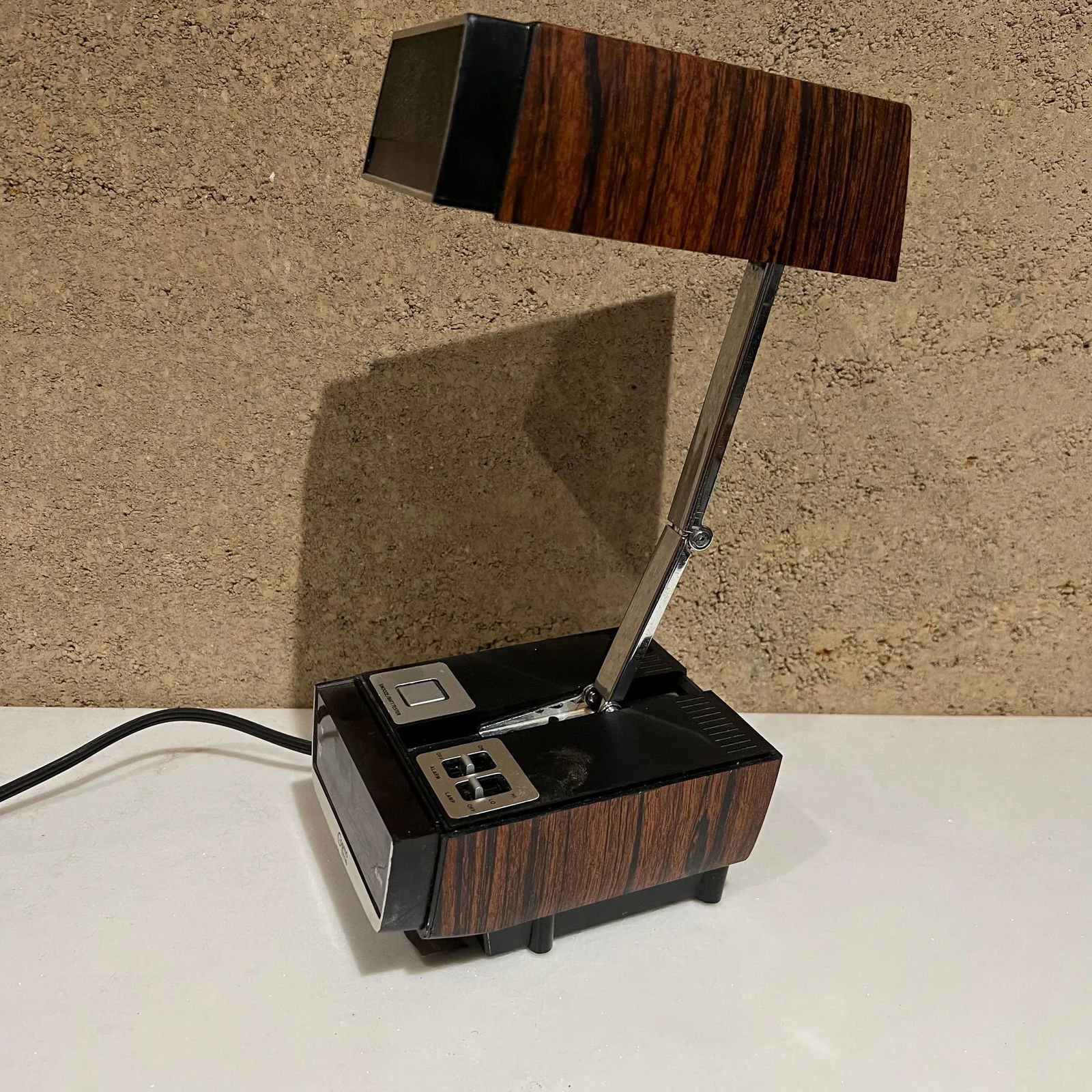 1970s Cosmo Time Folding Portable High Intensity Desk Lamp & Digital Alarm Clock - 11