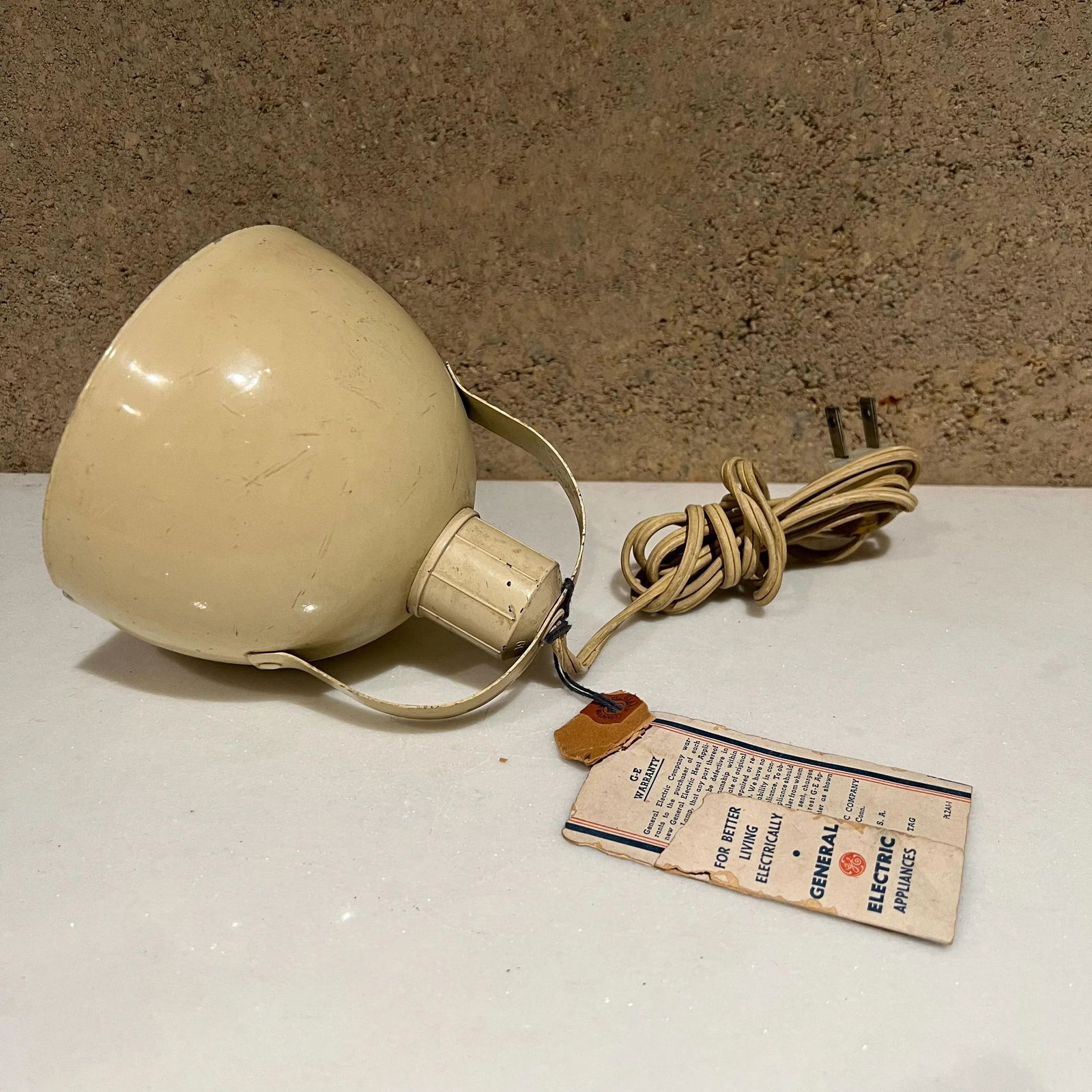 1950s Vintage Ge General Electric Therapeutic Heat Applicator Lamp in Beige - 9