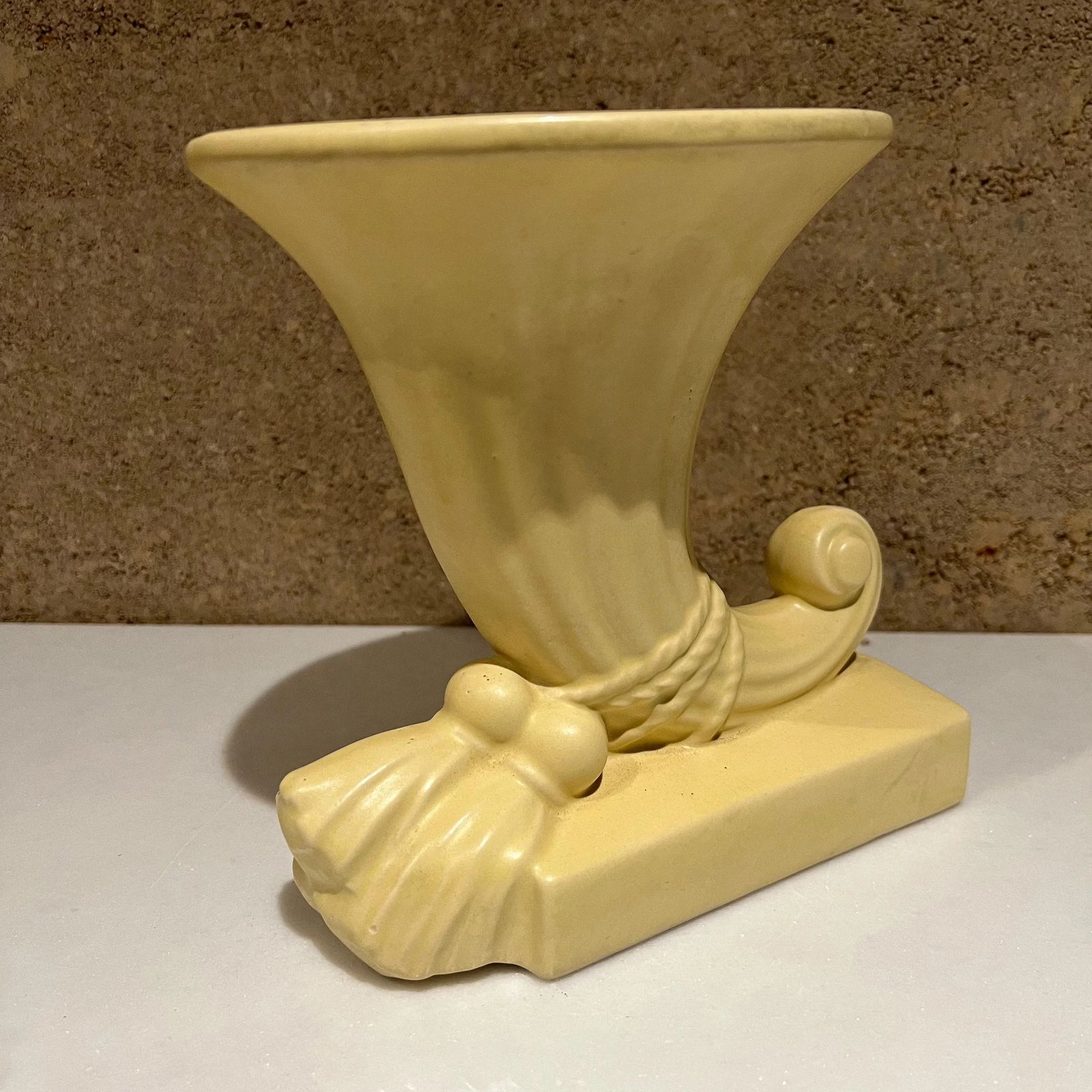 1950s Art Deco Ceramic Trumpet Horn of Plenty - 11