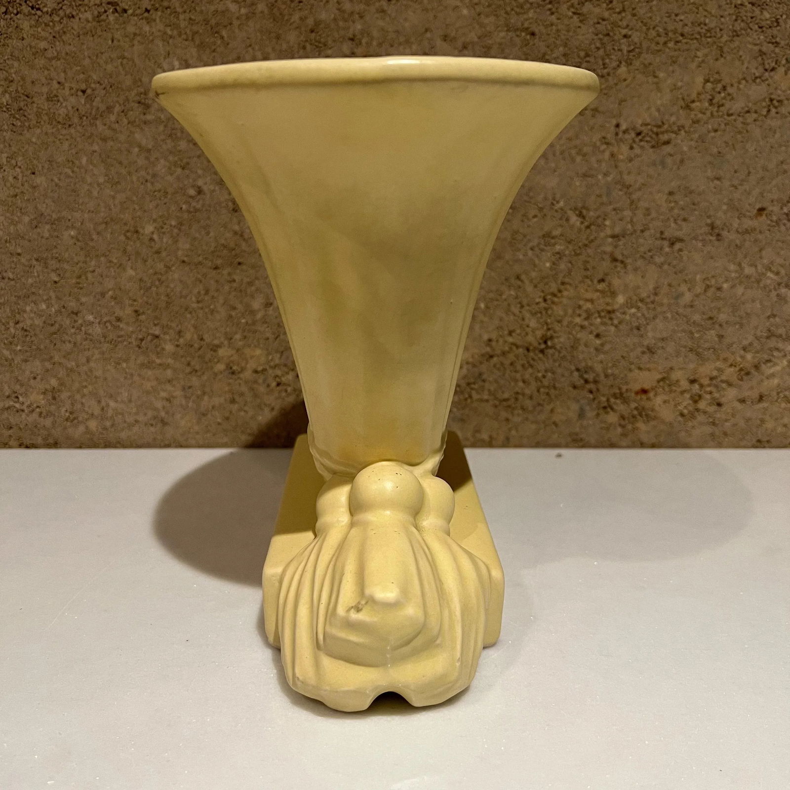 1950s Art Deco Ceramic Trumpet Horn of Plenty - 4