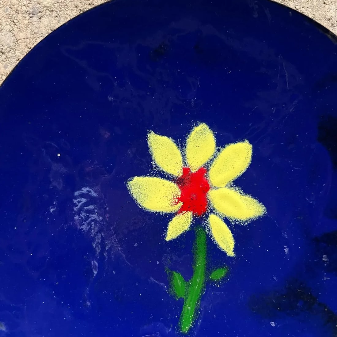 1967 Modern Copper Enamel Royal Blue Plate Yellow Daisy Flower Signed - 7