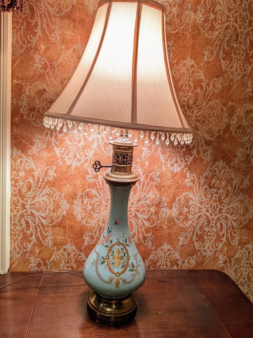 19th Century French Baby Blue Robin's Egg "Sevres" Blue Opaline Glass Table Lamp With Hand-Painted G - 5