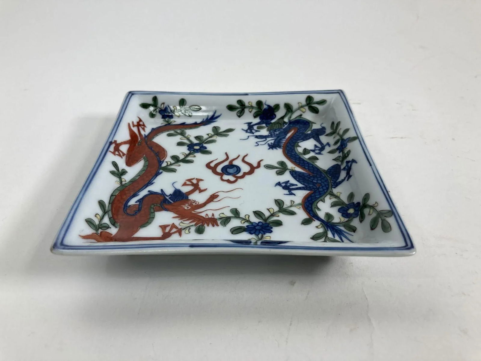 Vintage Chinese Porcelain Wucai Blue and Red Dragons Dish Catchall - 2