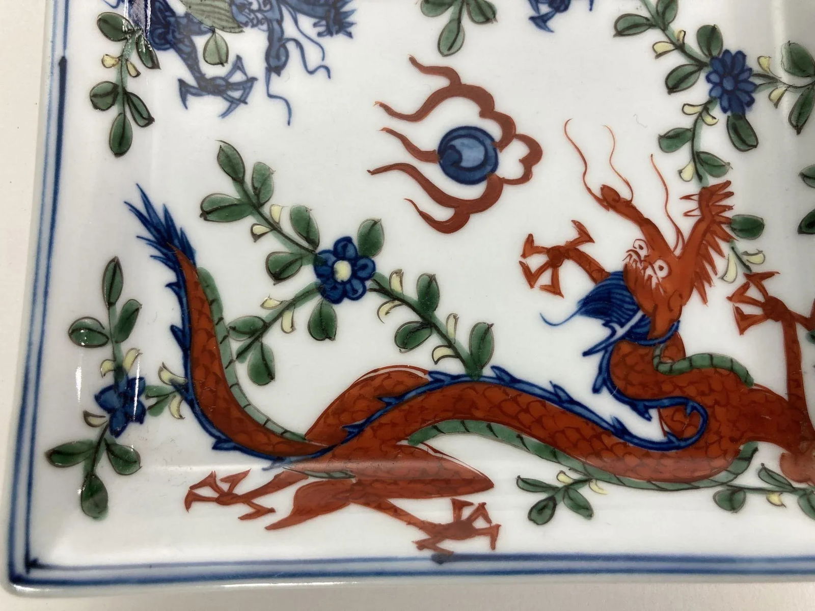 Vintage Chinese Porcelain Wucai Blue and Red Dragons Dish Catchall - 8