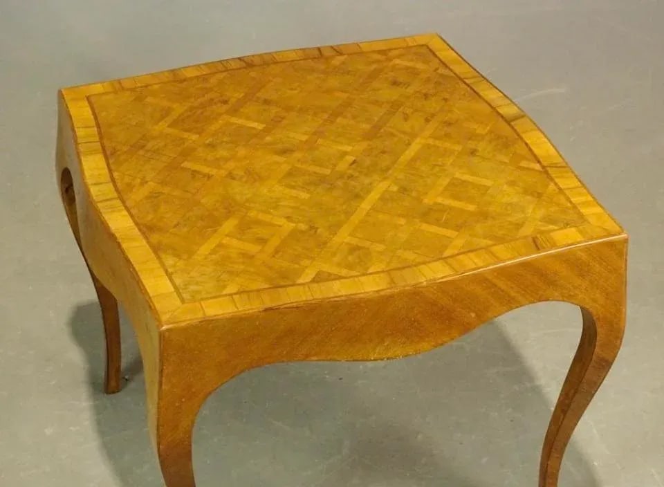 Mid 20th Century Italian Cannel and Chaffin Marquetry Parquetry Inland European Table - 3