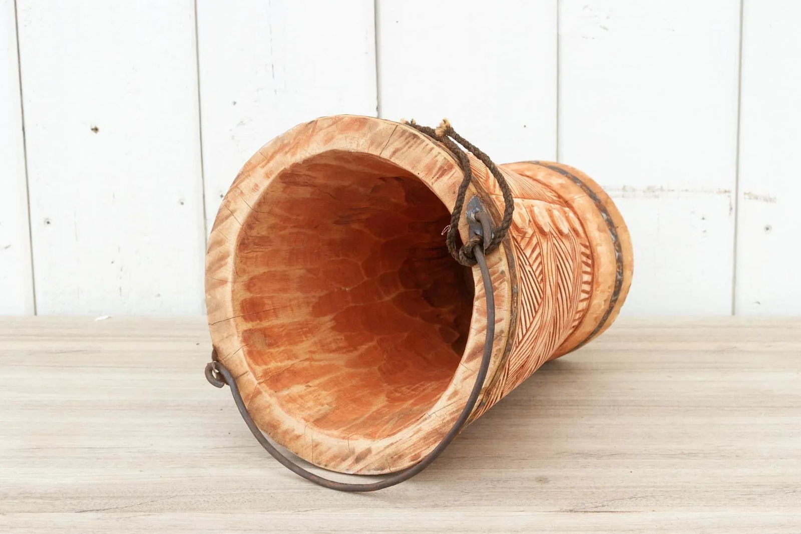 Coral Himachal Carved Bucket - 4