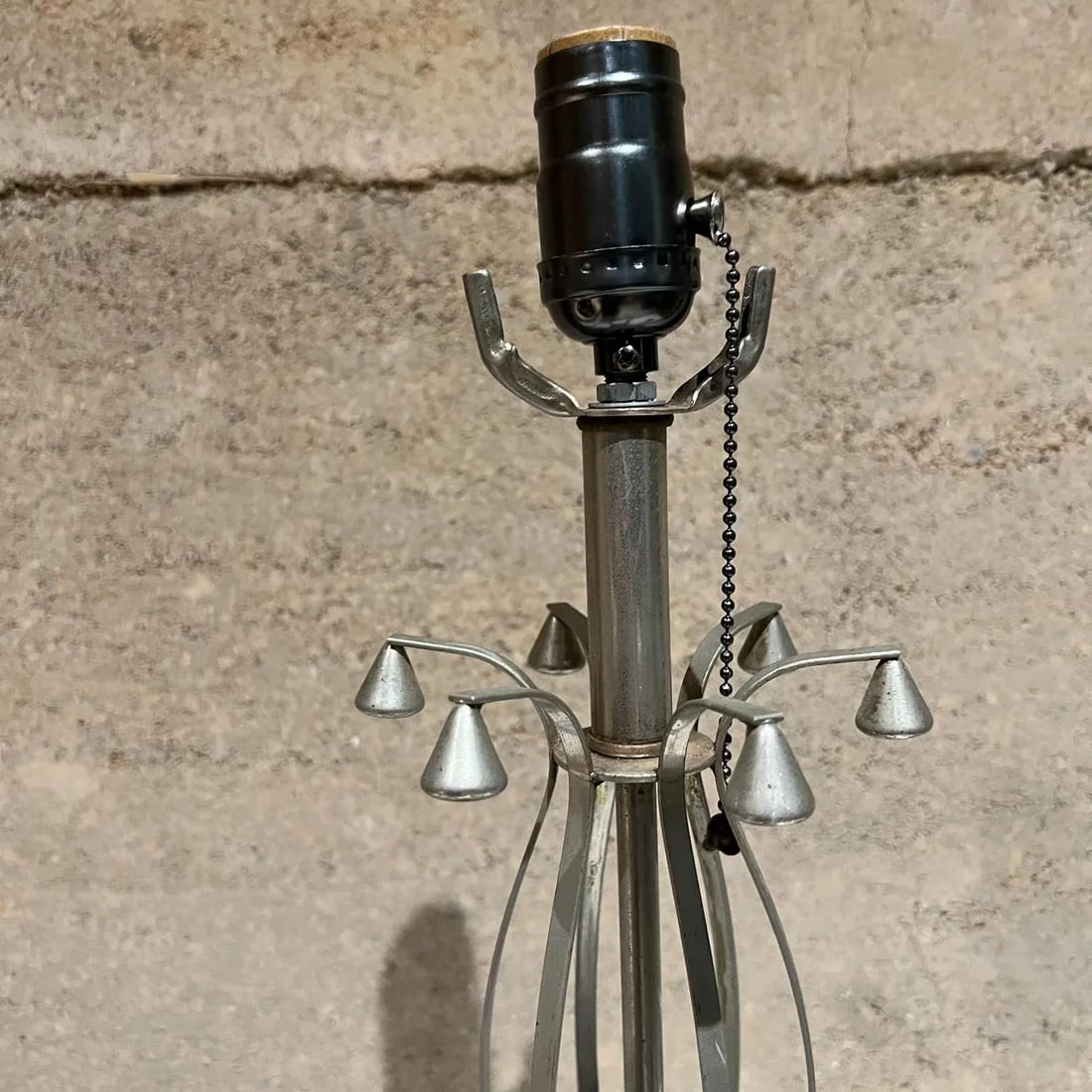 Mid 20th Century Sculptural Chrome Table Lamp - 4
