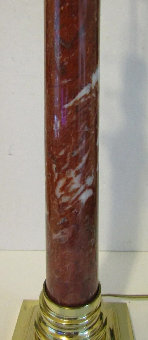 1980s Griotte Red Marble and Brass Corinthian Table Lamp With Lampshade - 5