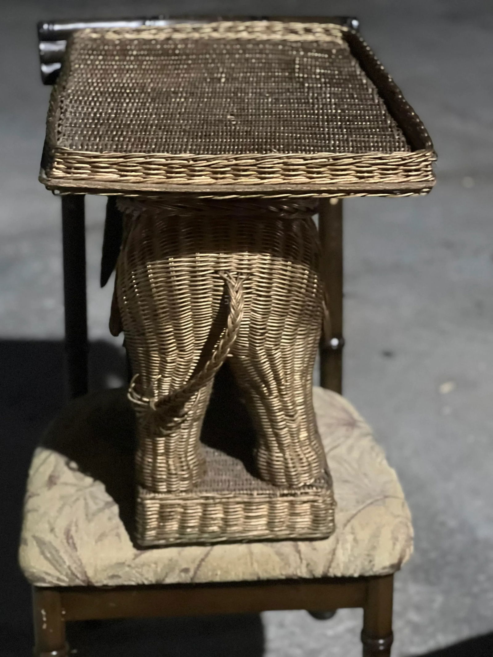 1970s Golden Wicker Elephant Tray Table - 4