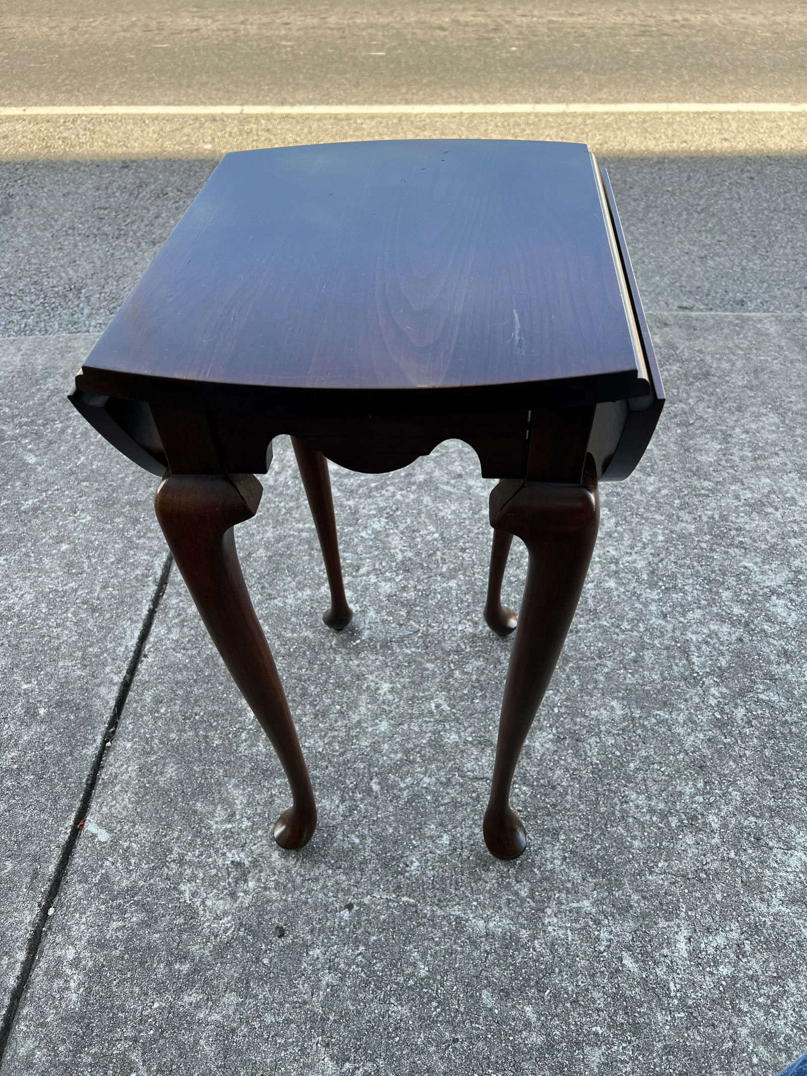 1980s Harden Furniture Drop Leaf End Table - 4