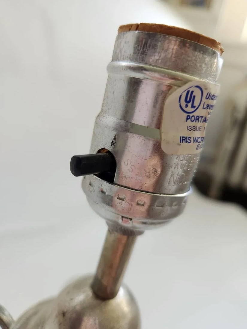 1960s Silver Plate Teapot on Stand Table Top Lamp - 10