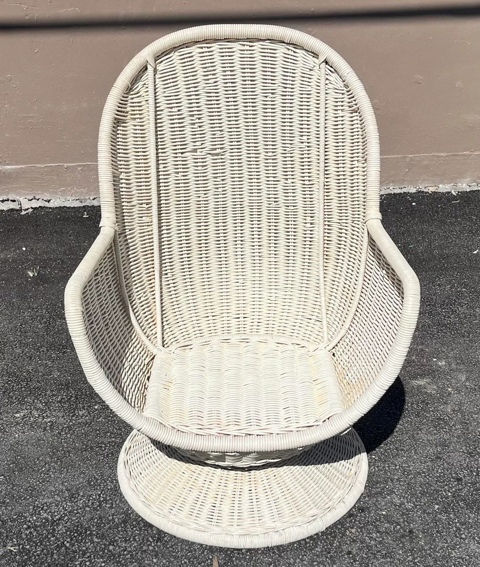 1970s Vintage Egg Shaped Wicker Rattan Chair and Ottoman - 8