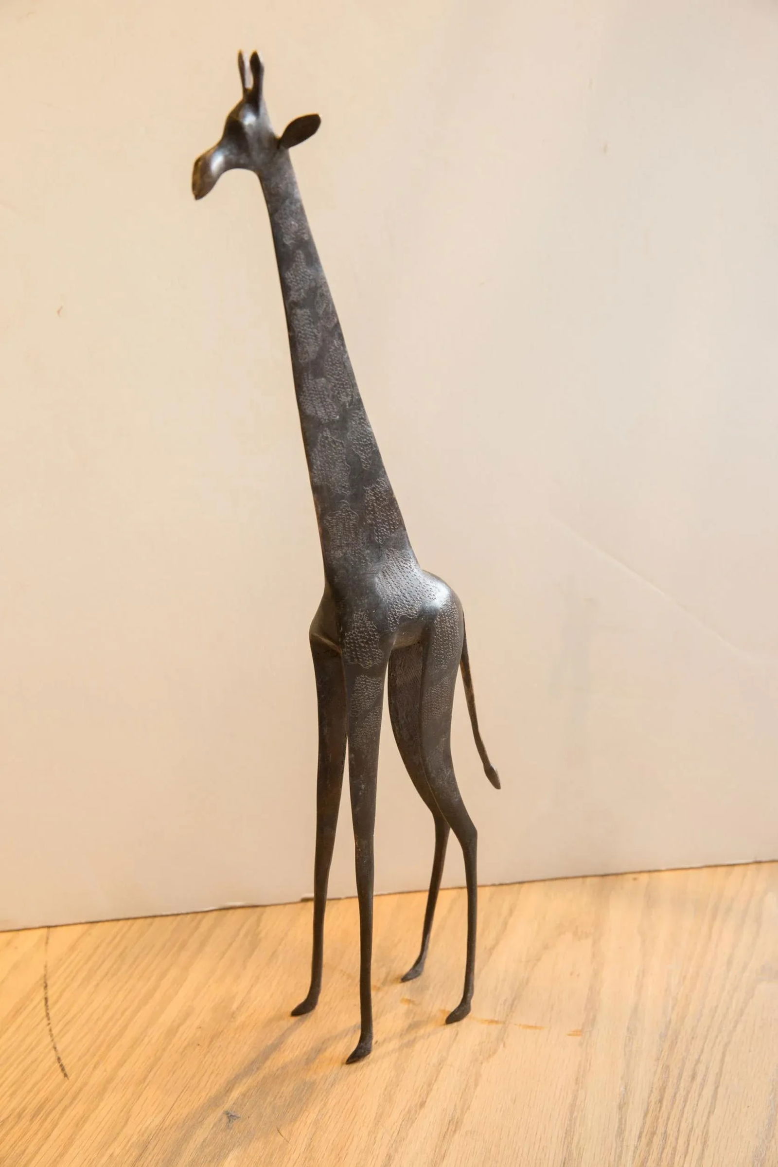 Large Vintage African Giraffe - 2