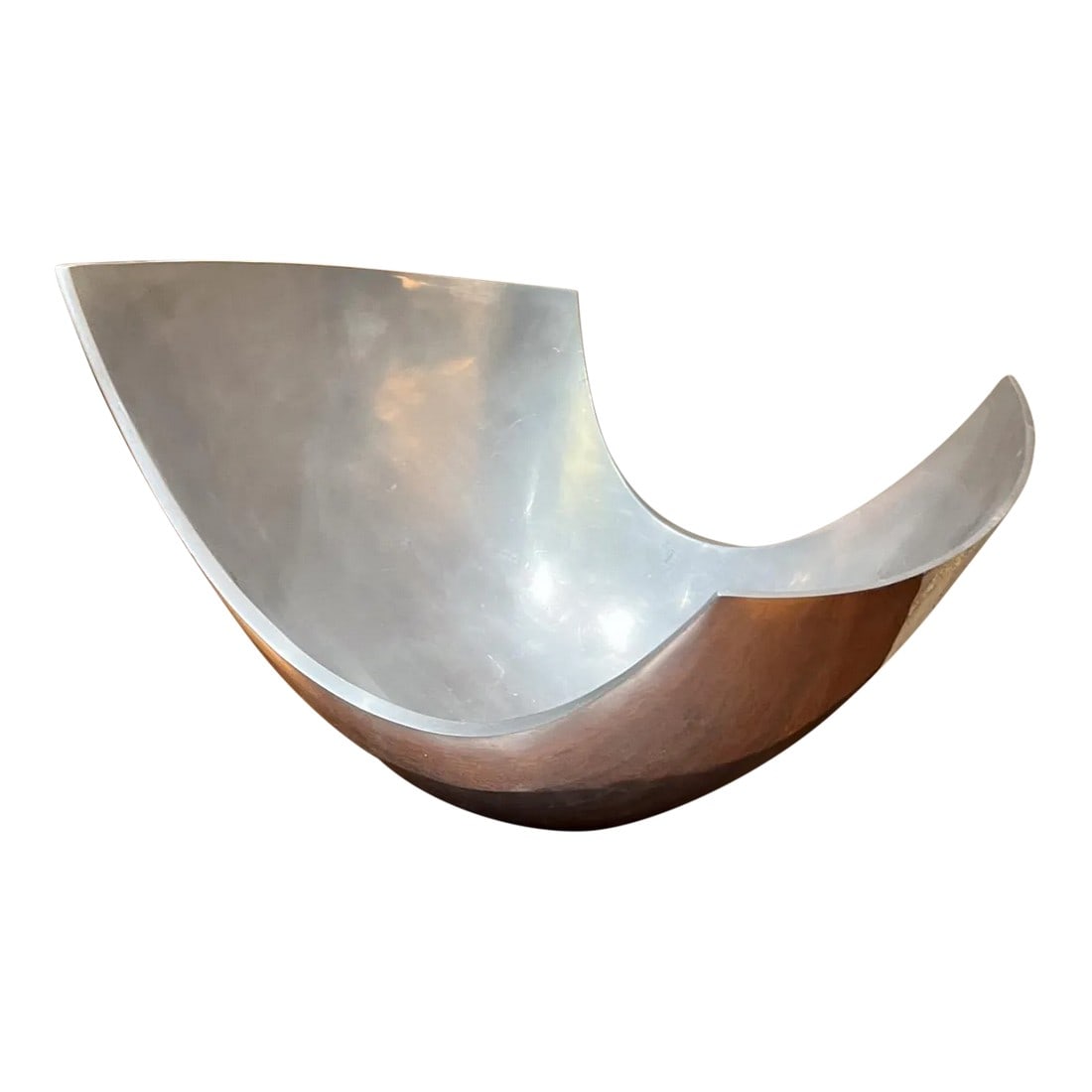 1980s Michael Lax Design Sculptural Serving Bowl for Metaal: AMBIANIC presents Large Sculptural Serving Bowl by Michael Lax Grainware for METAAL Polished Aluminum 12 h x 18.5 w x 16.5 d Preowned unrestored vintage condition See images provided. Condition: Alter