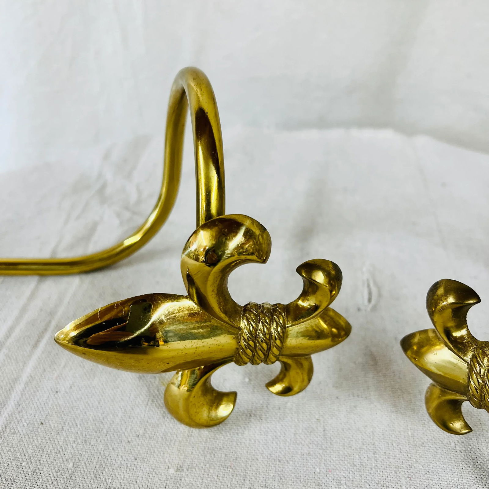Brass Fleur De Lis Curtain Holdbacks - a Pair - 3
