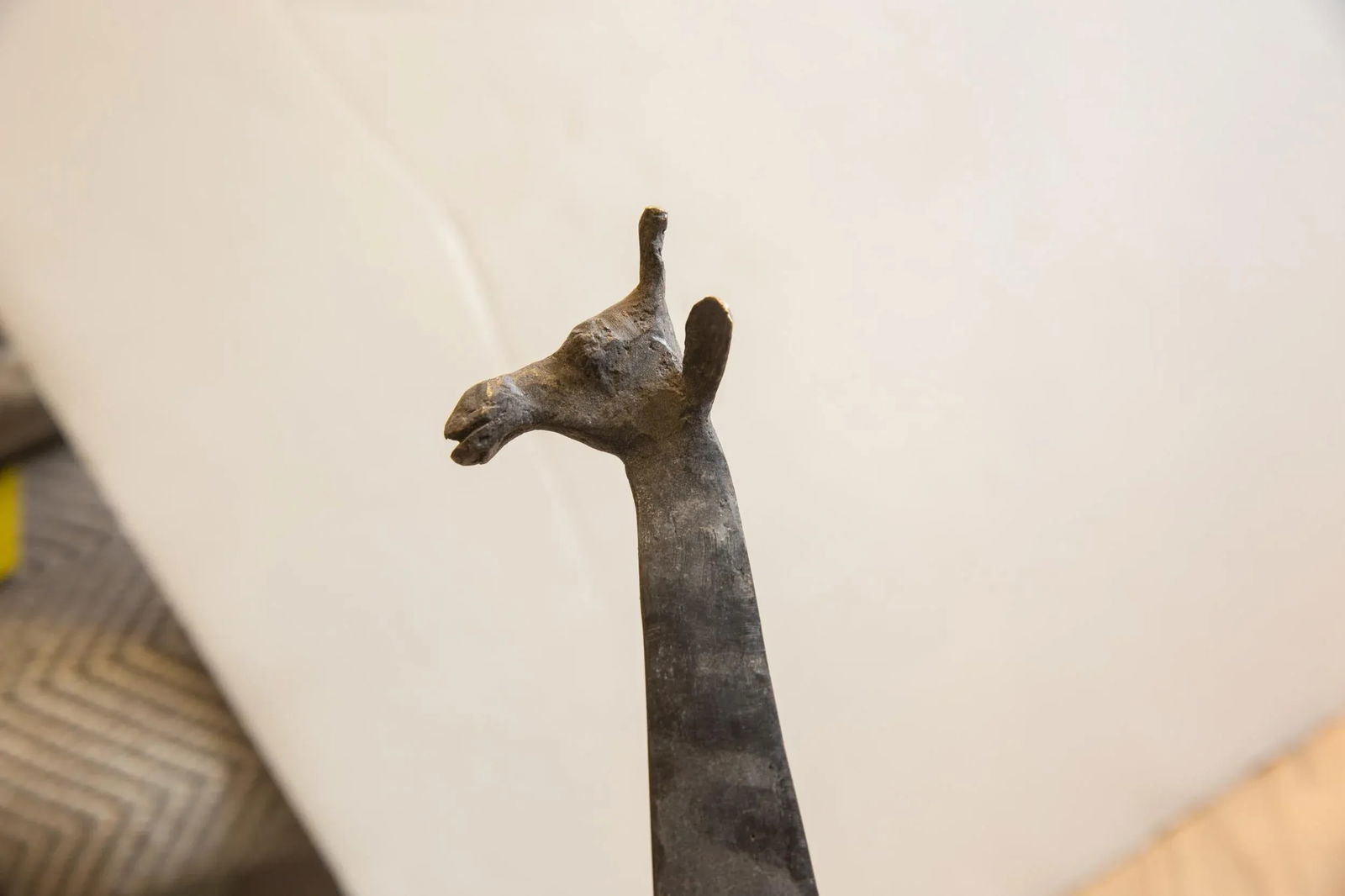 Large Vintage African Giraffe - 3