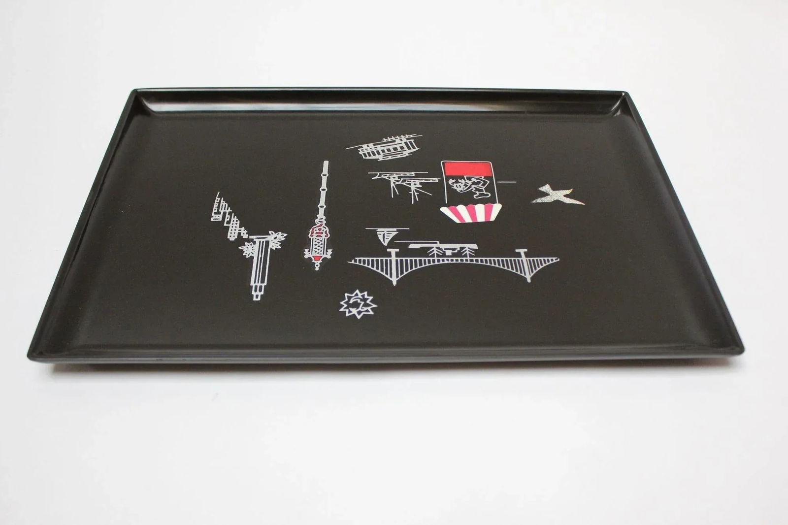 Rectangular Mid-Century Black Resin Inlaid "San Francisco" Cityscape Tray by Couroc for Gump's - 3