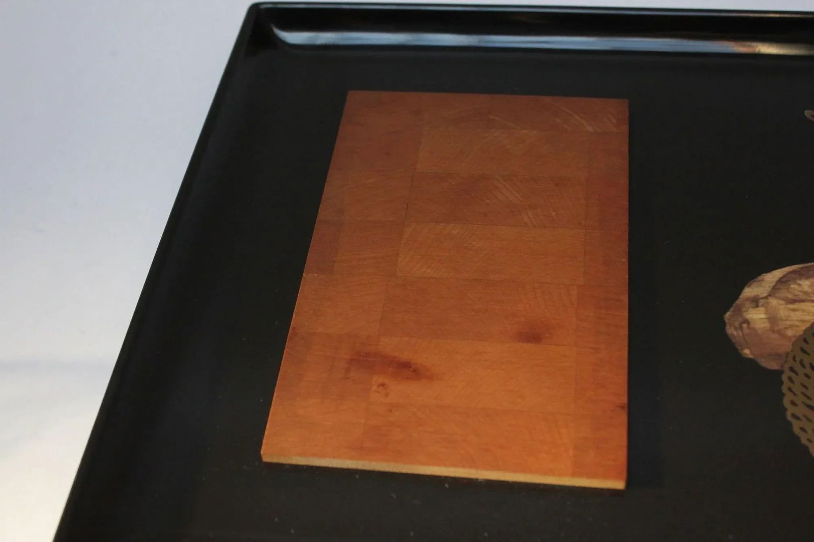 Large Mid-Century Black Resin and Maple Inlaid "Loaf"/Carafe"/"And Thou" Cheese Board by Couroc - 11