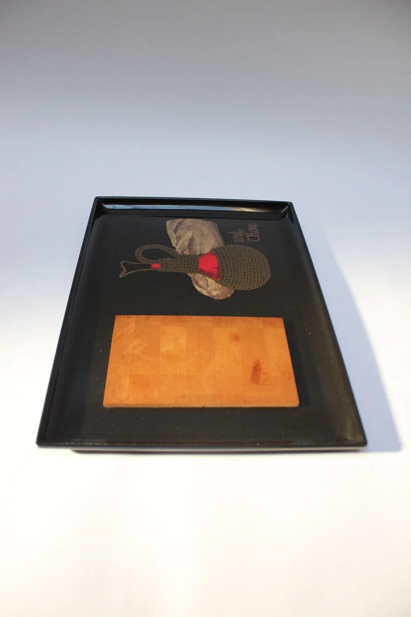 Large Mid-Century Black Resin and Maple Inlaid "Loaf"/Carafe"/"And Thou" Cheese Board by Couroc - 3