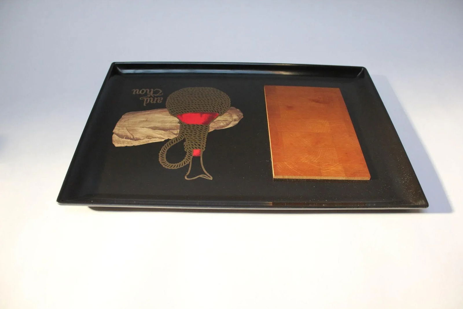Large Mid-Century Black Resin and Maple Inlaid "Loaf"/Carafe"/"And Thou" Cheese Board by Couroc - 4