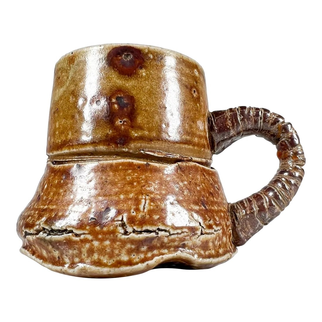 1980s Studio Art Pottery Sculptural Light Brown Coffee Mug: AMBIANIC presents 1980s Studio Art Pottery Sculptural Light Brown Coffee Cup Mug artisan pottery 3.75 h x 4.5 w x 3.63 diameter Unrestored vintage condition, signs of wear present Condition: Alteratio