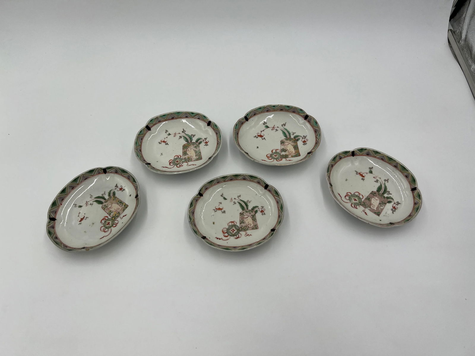 Set of 5 Antique Japanese Imari Porcelain Sauce / Sushi Dishes - 3