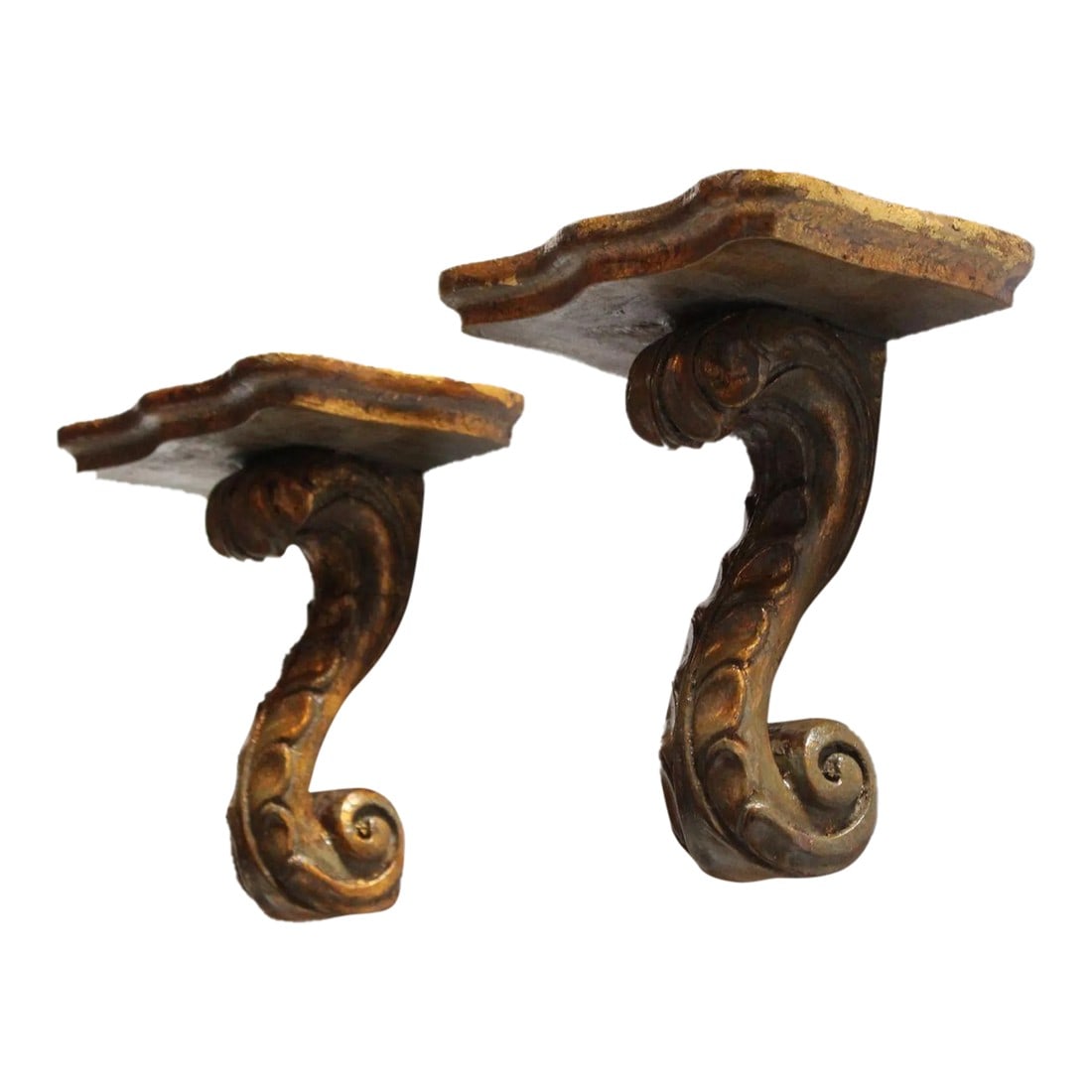Pair of Neoclassical-Style Giltwood "Scroll" Shelf Brackets (1 of 13)