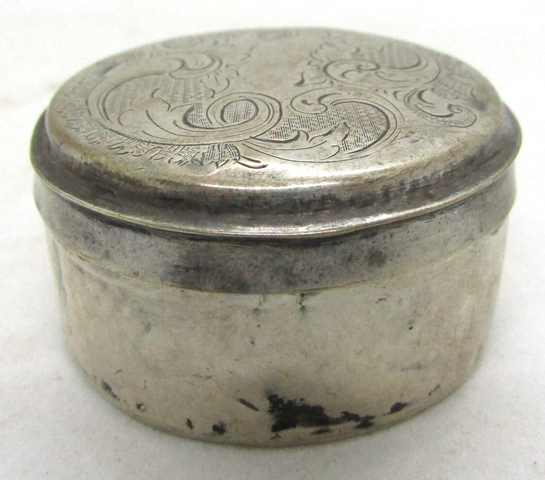 Mid 19th Century Antique Engraved Sterling Silver Round Pill Box - 6