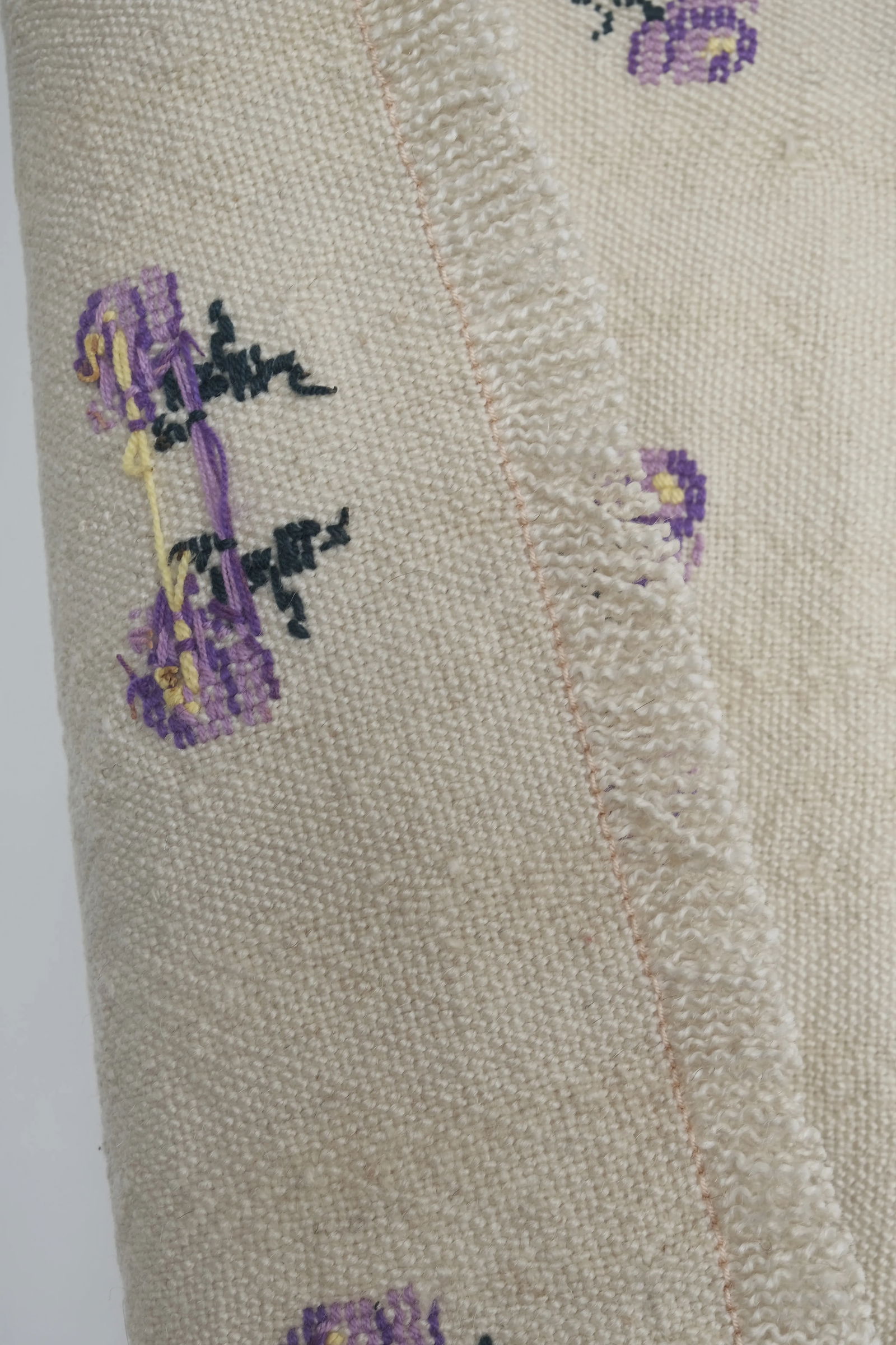 1960s Turkish Natural Kilim With Fruits Pattern 3'11'' X 5'4'' - 11