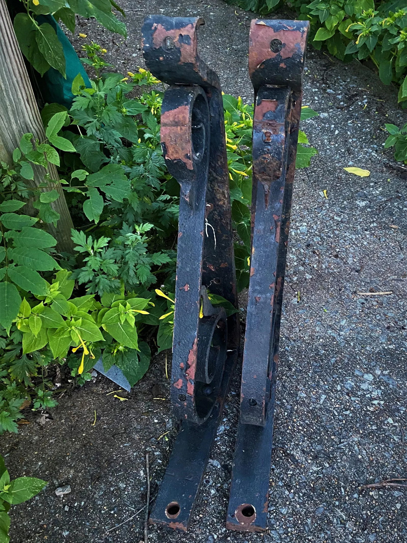 Early 20th Century Heavy Hand-Wrought Iron Exterior Brackets- a Pair - 2