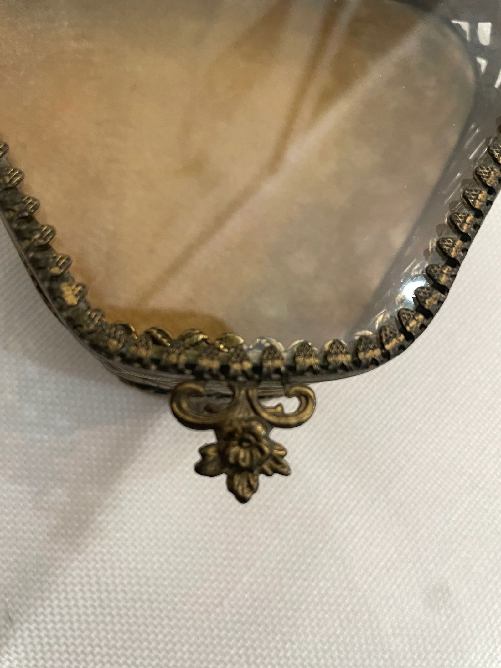 Vintage Filagree Brass Plated and Glass Footed Jewelry Box - 5