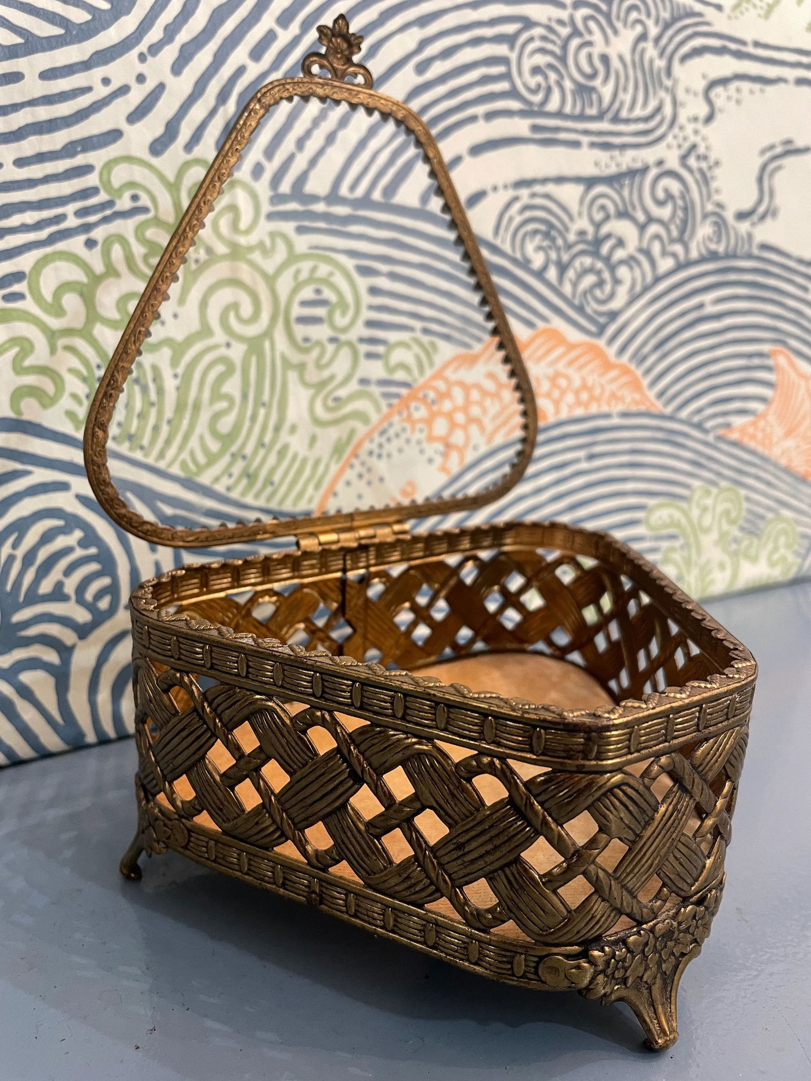 Vintage Filagree Brass Plated and Glass Footed Jewelry Box - 6