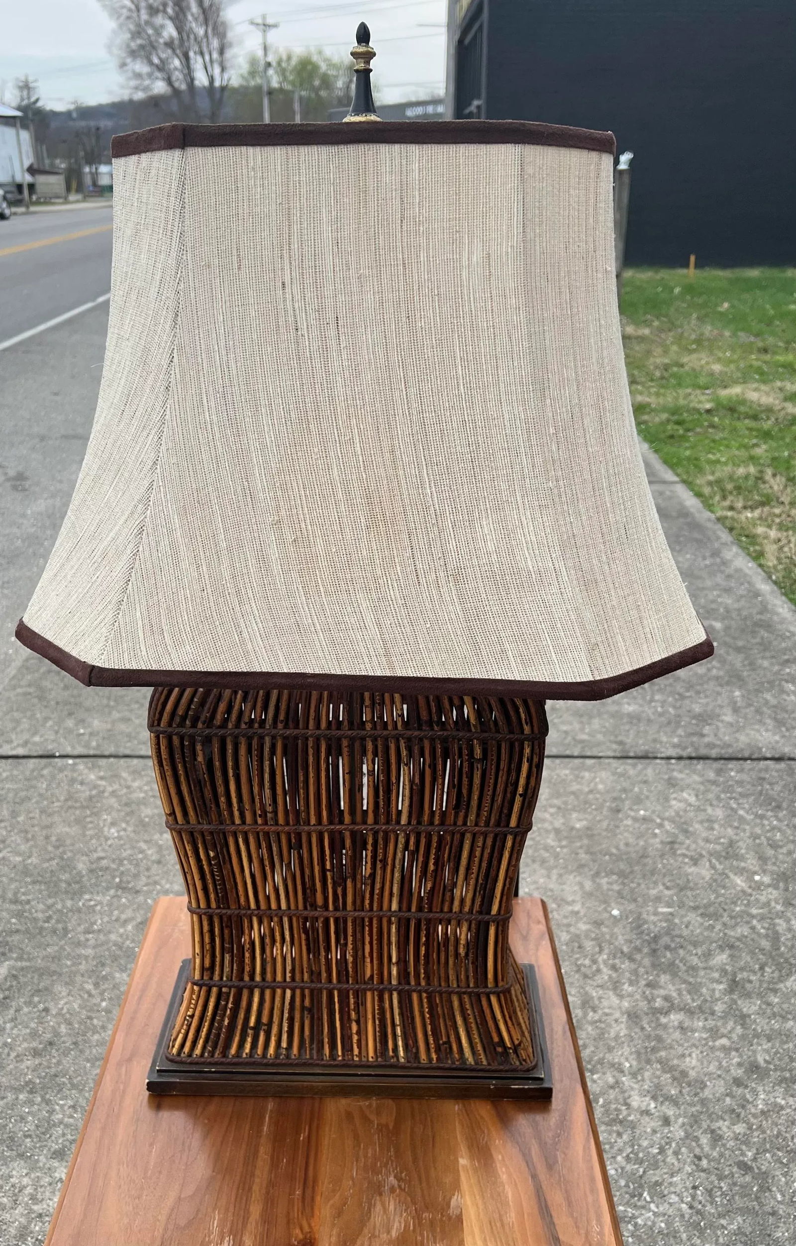 1980s Rattan Lamp on Wood Base - 5