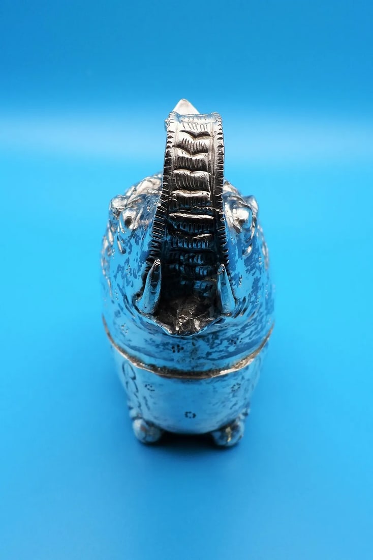1940s South East Asia Fine Silver .500 Royal Elephant Shaped Box - 3