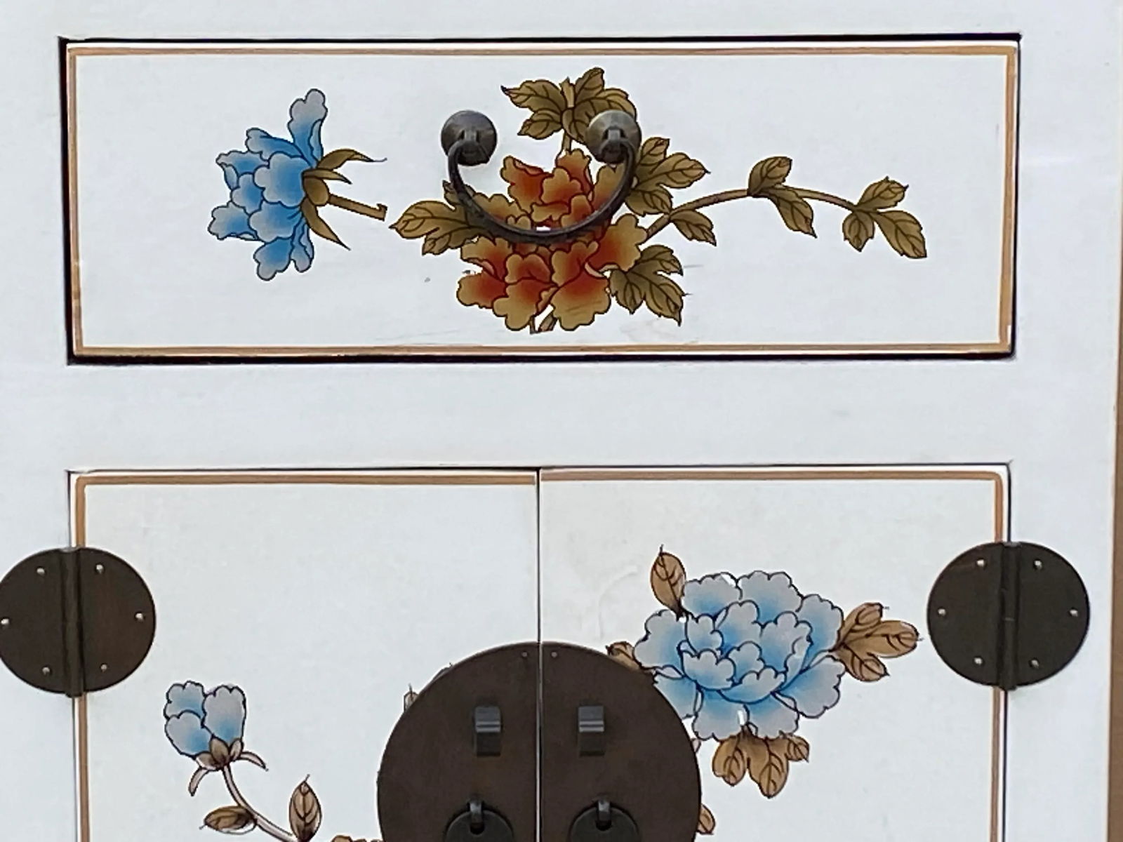 Chinese Off White Vinyl Moon Face Flower Birds End Table Nightstand - 2