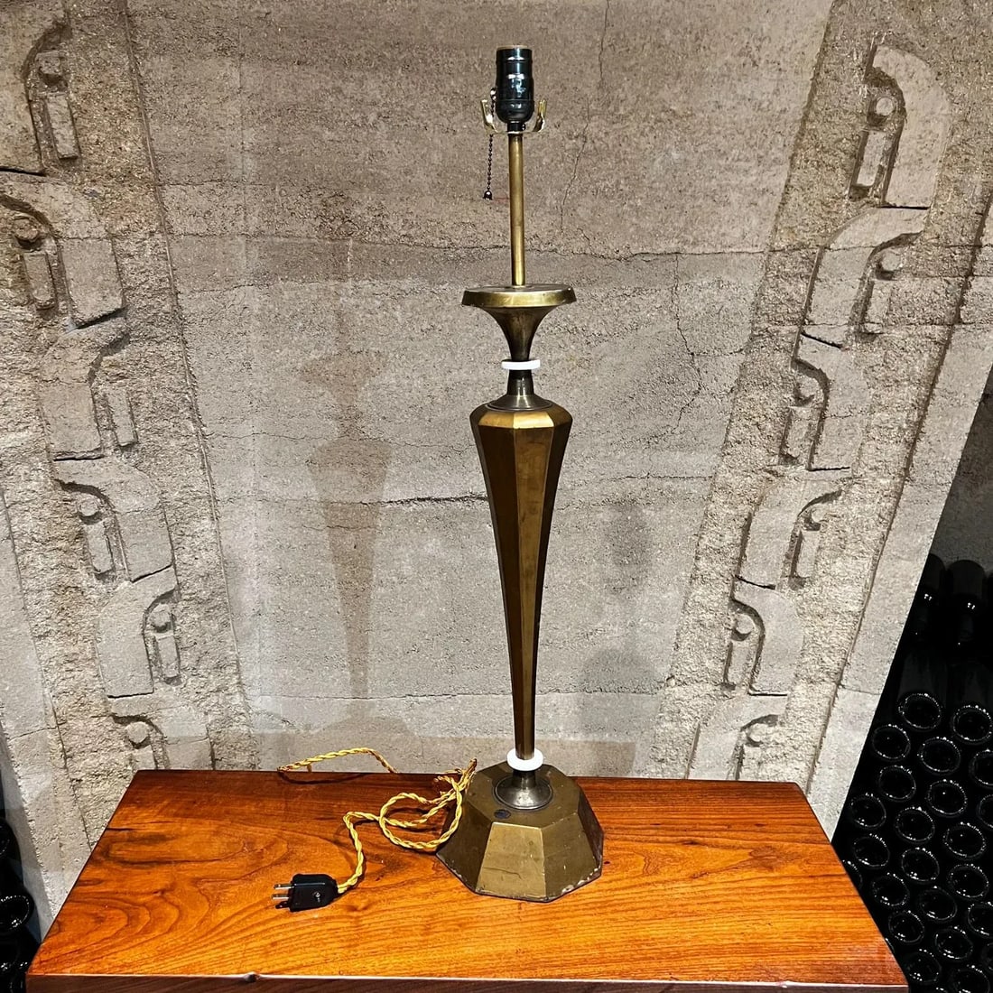 1950s Style of Tony Paul Shapely Gold Table Lamp With Mahogany Wood - 10