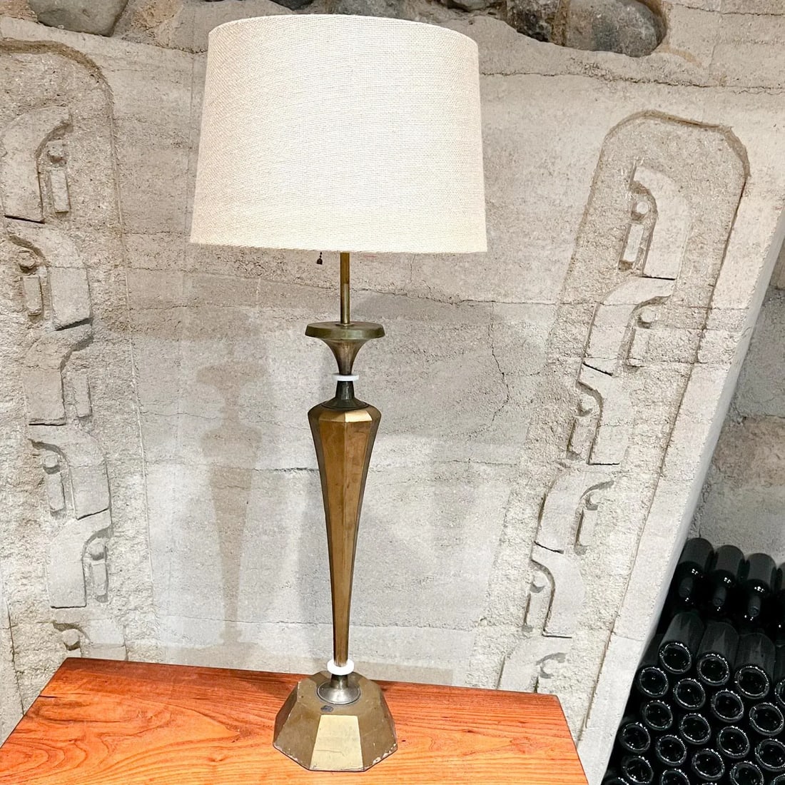 1950s Style of Tony Paul Shapely Gold Table Lamp With Mahogany Wood - 12