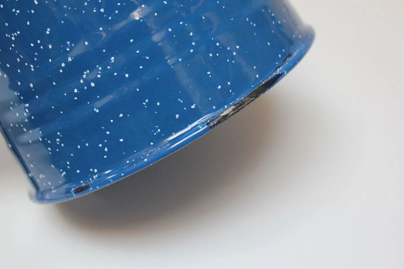 Vintage Blue Enamel Graniteware / Splatterware Kettle - 10